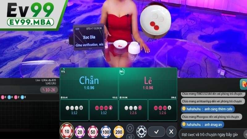 Xóc đĩa online là trò chơi casino trực tuyến sử dụng 4 hạt nút