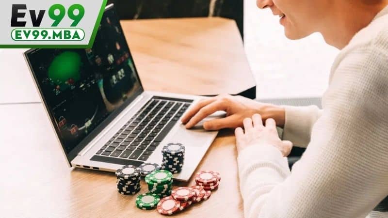 Phan Minh Bảo luôn chia sẻ kiến thức cá cược và kiểm duyệt tại EV99